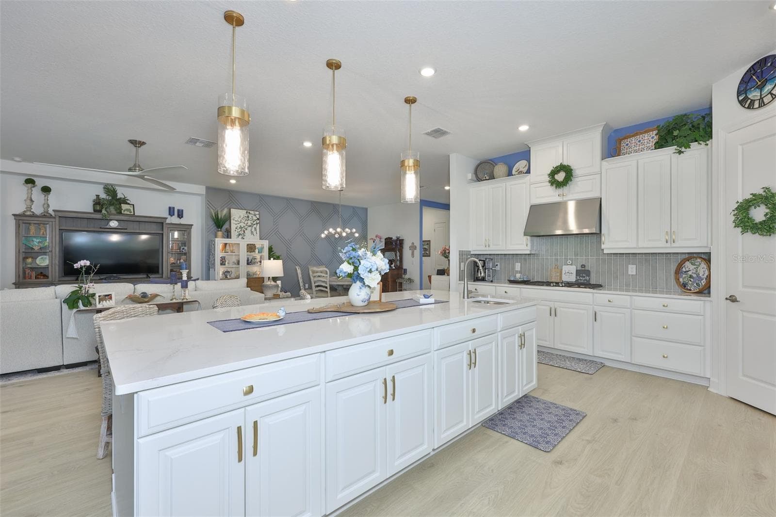 Single Family Residence at 5512 CASERTA CT, PALMETTO, photo 10 of 58