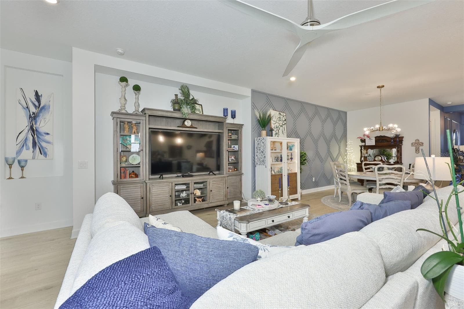 Single Family Residence at 5512 CASERTA CT, PALMETTO, photo 13 of 58
