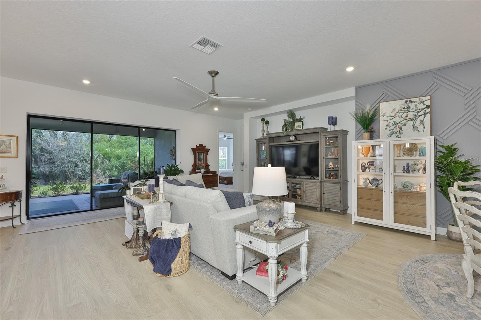 Single Family Residence at 5512 CASERTA CT, PALMETTO, photo 19 of 58