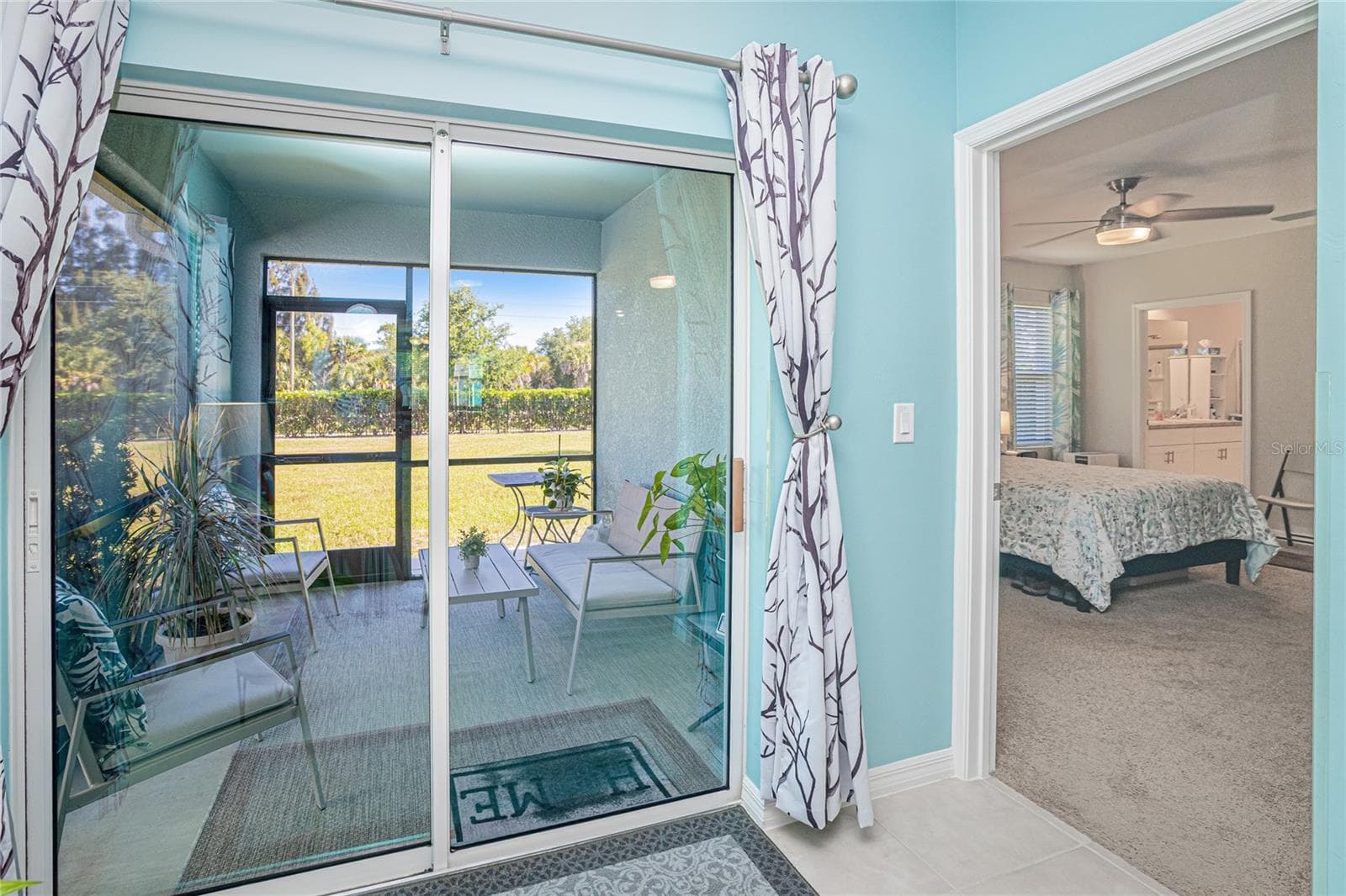 LANAI ACCESS - 25292 E LENOX CIR, PUNTA GORDA