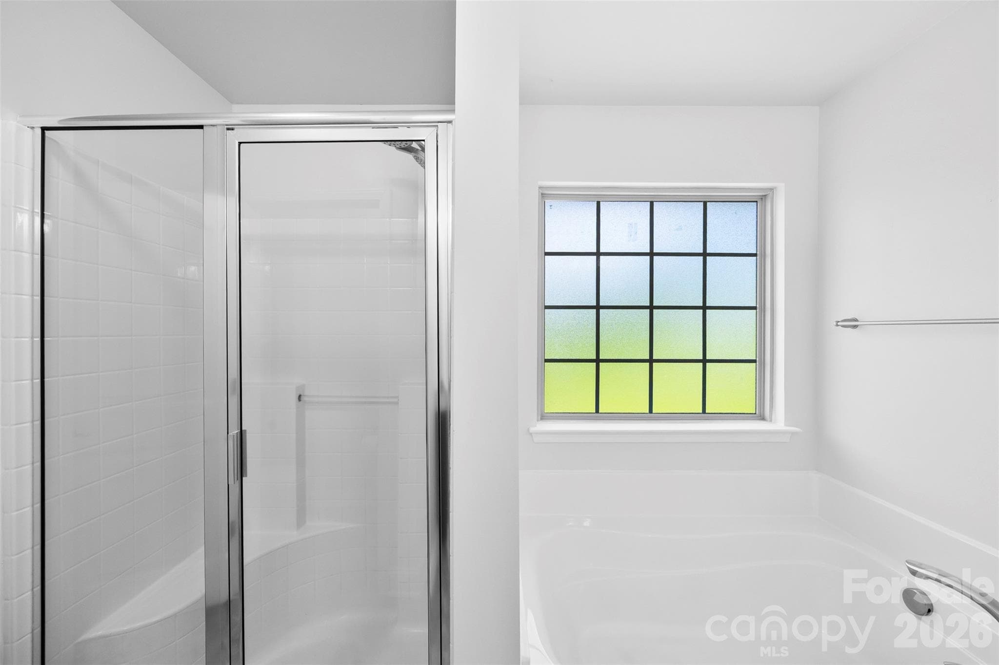 primary bath - 2548 Flintshire Lane, Gastonia