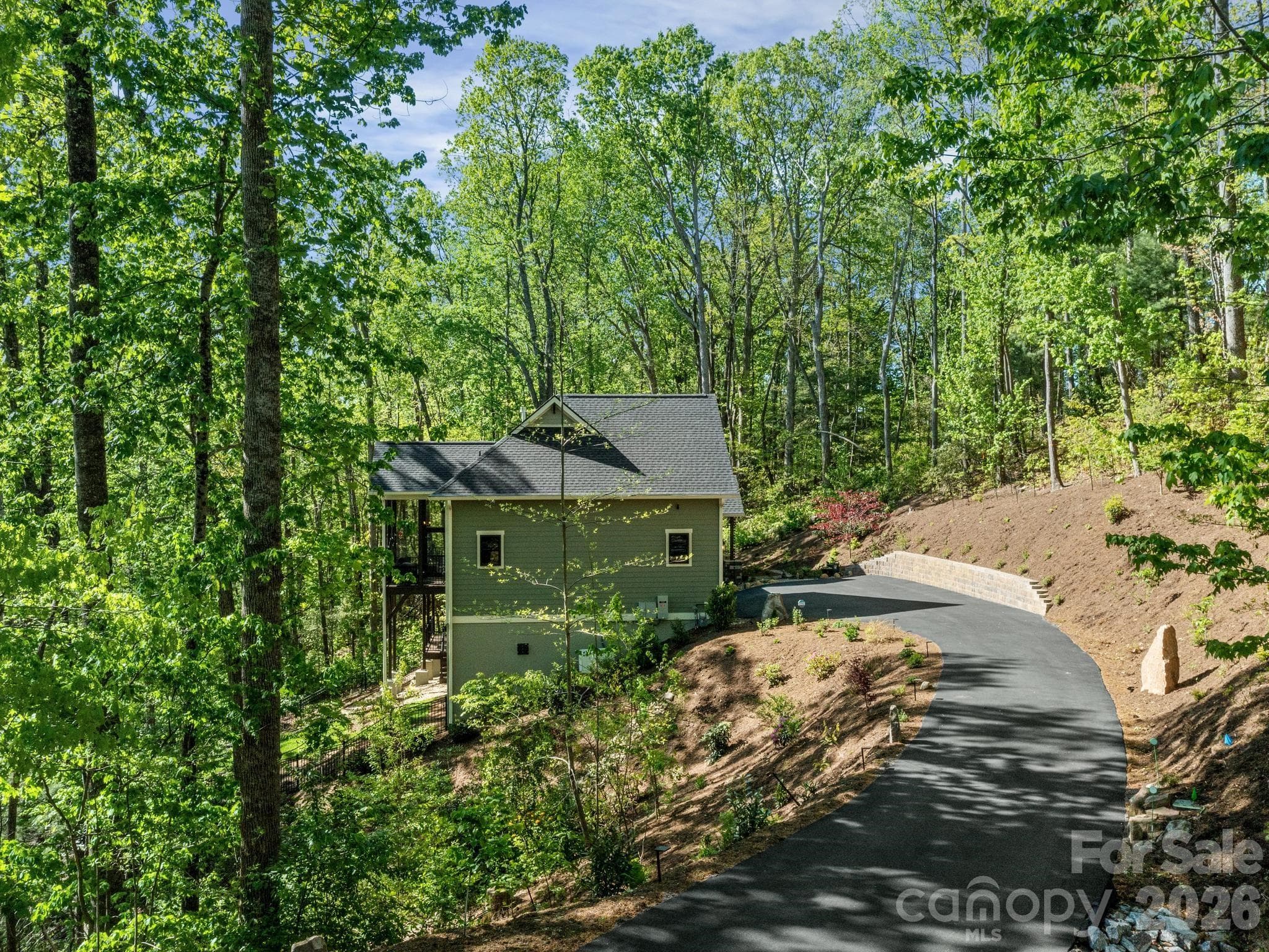 Single Family Residence at Hendersonville, photo 3 of 38