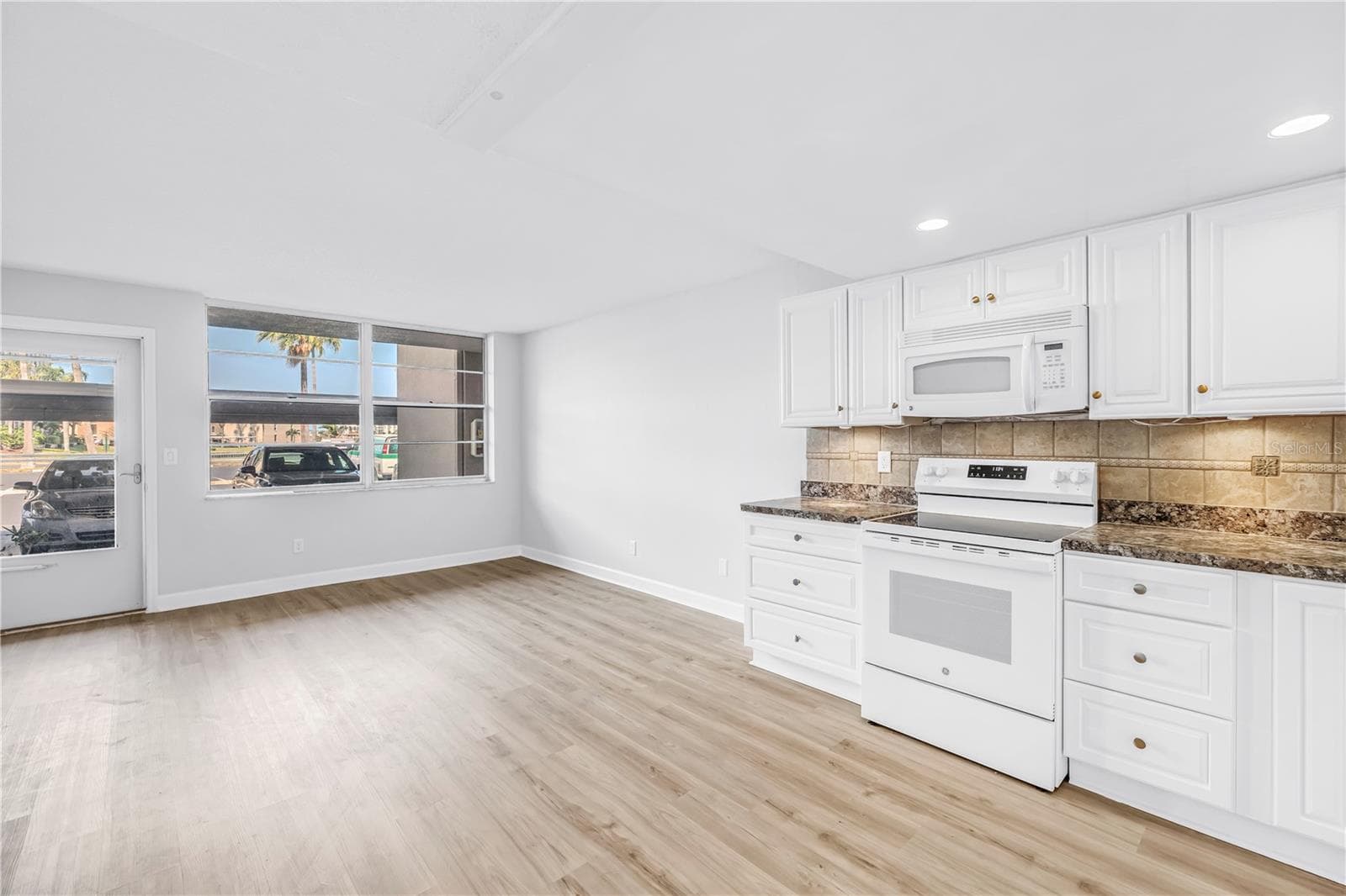 Condominium at 7625 SUN ISLAND DR S #106, SOUTH PASADENA, photo 6 of 50