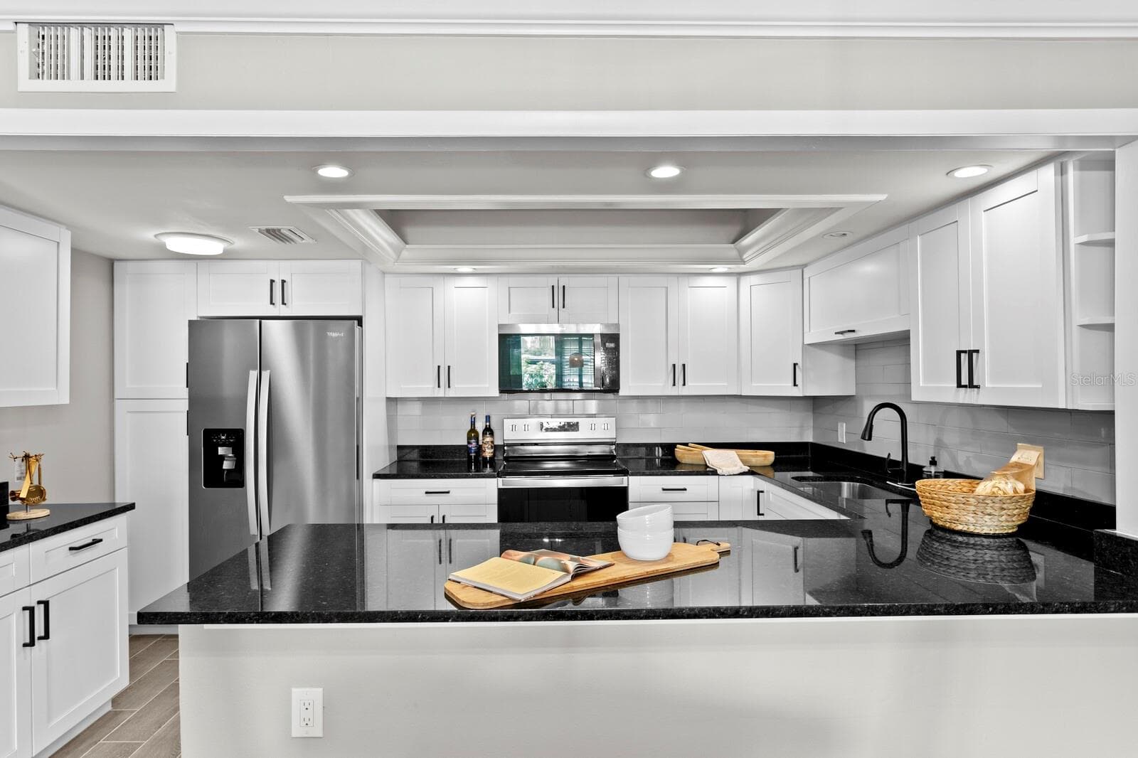 Kitchen - 100 OAKMONT LN #105, BELLEAIR