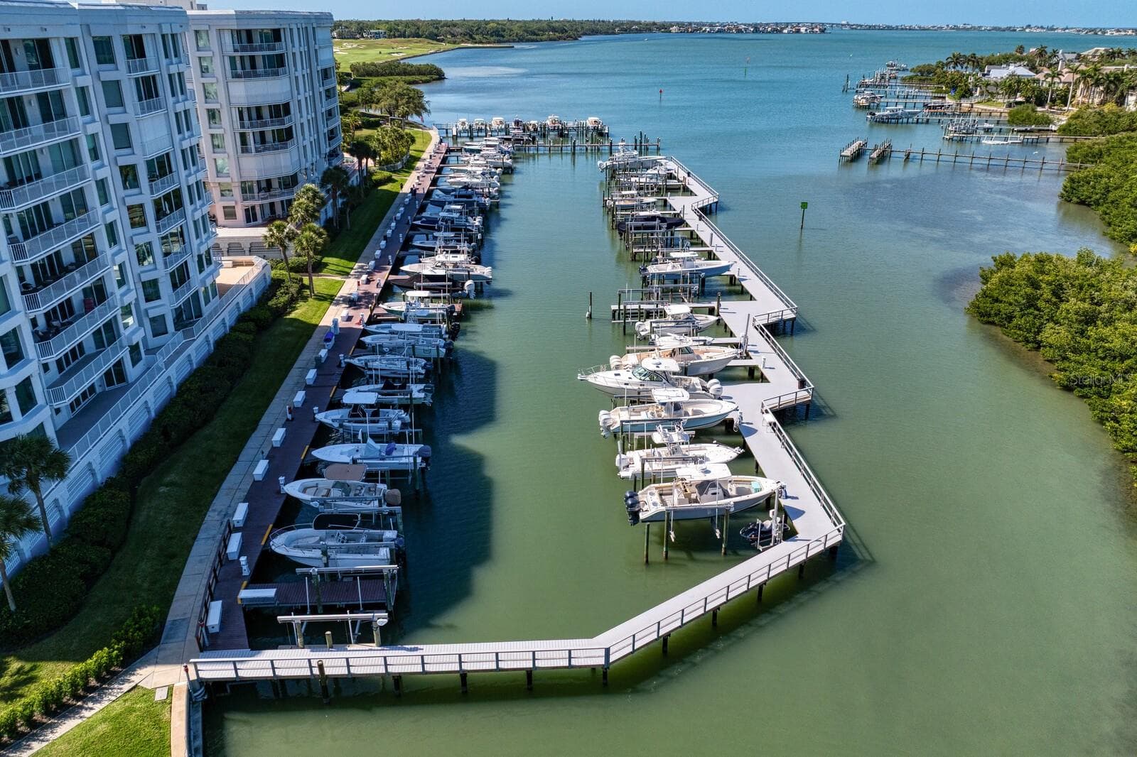Boat Docks - 100 OAKMONT LN #105, BELLEAIR
