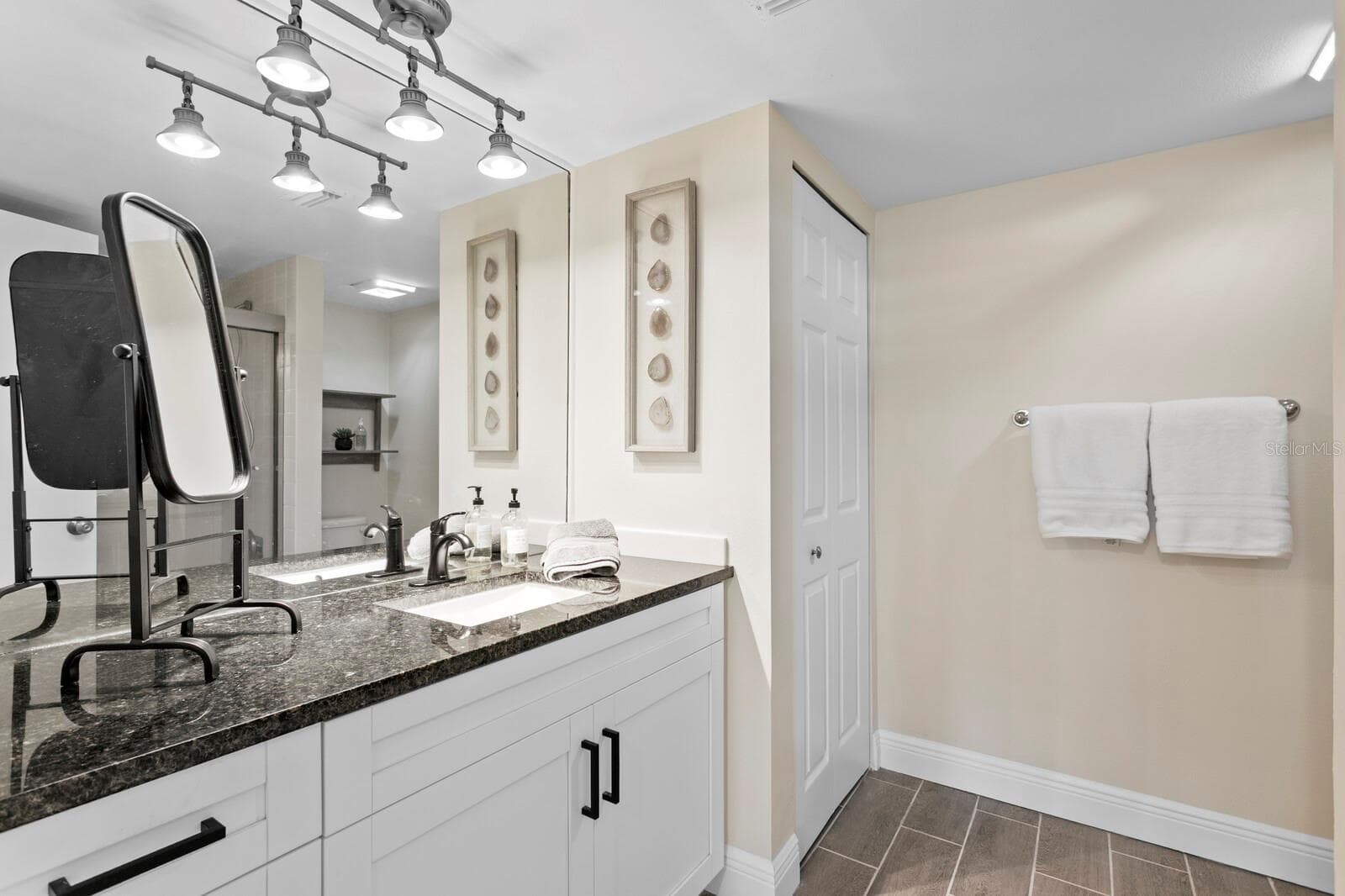 Primary Bathroom - 100 OAKMONT LN #105, BELLEAIR