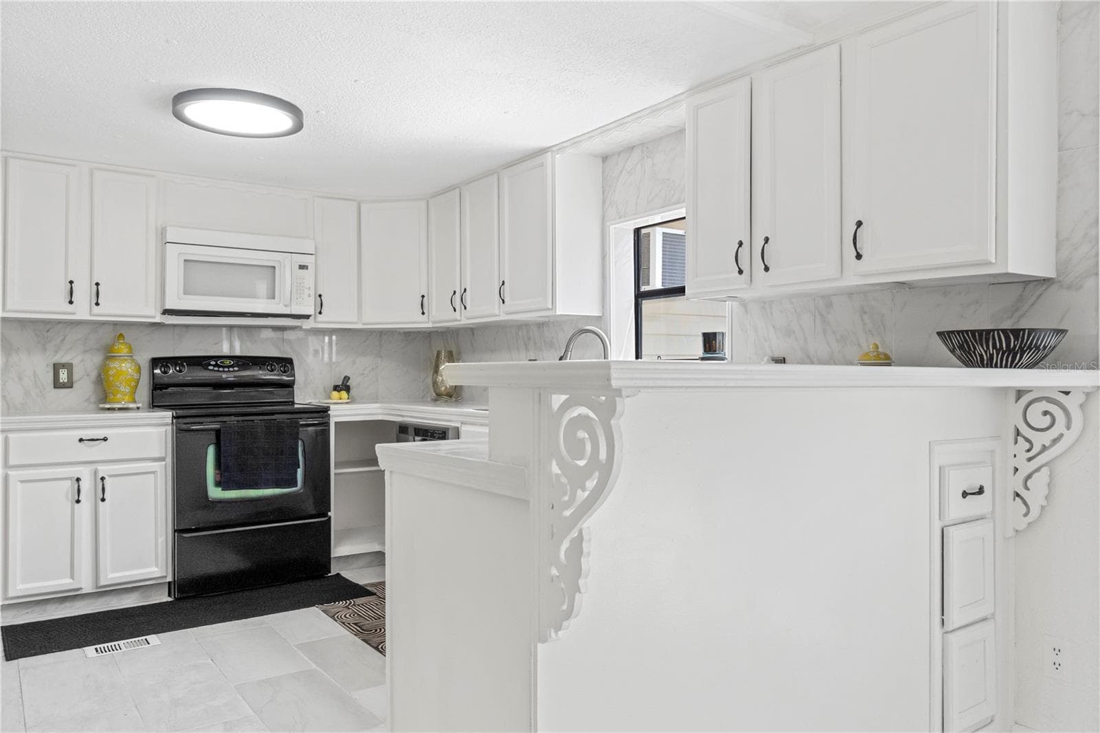 Manufactured Home at 8356 W TAWNY ROSE LN, CRYSTAL RIVER, photo 12 of 63