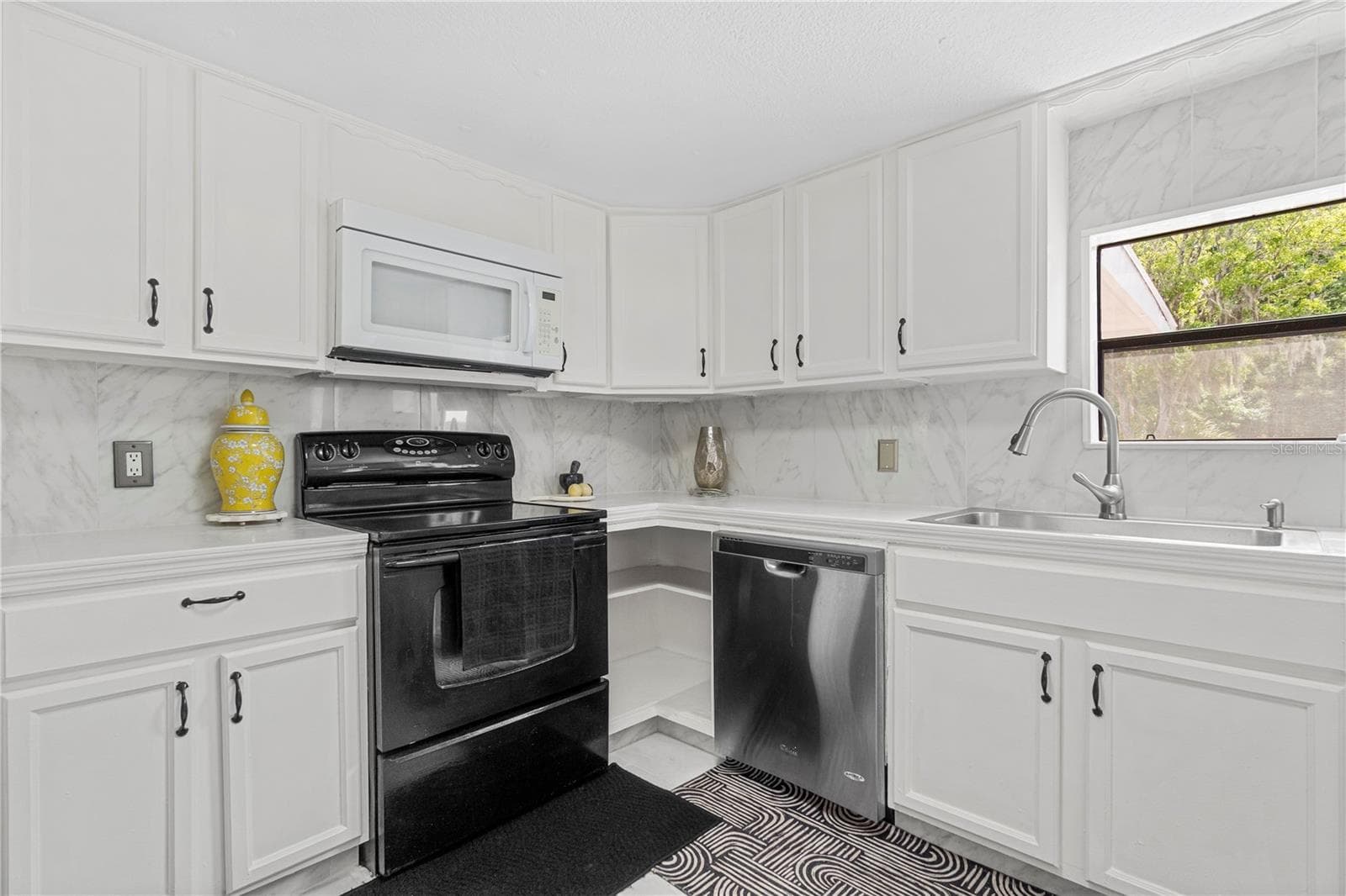 Kitchen - 8356 W TAWNY ROSE LN, CRYSTAL RIVER