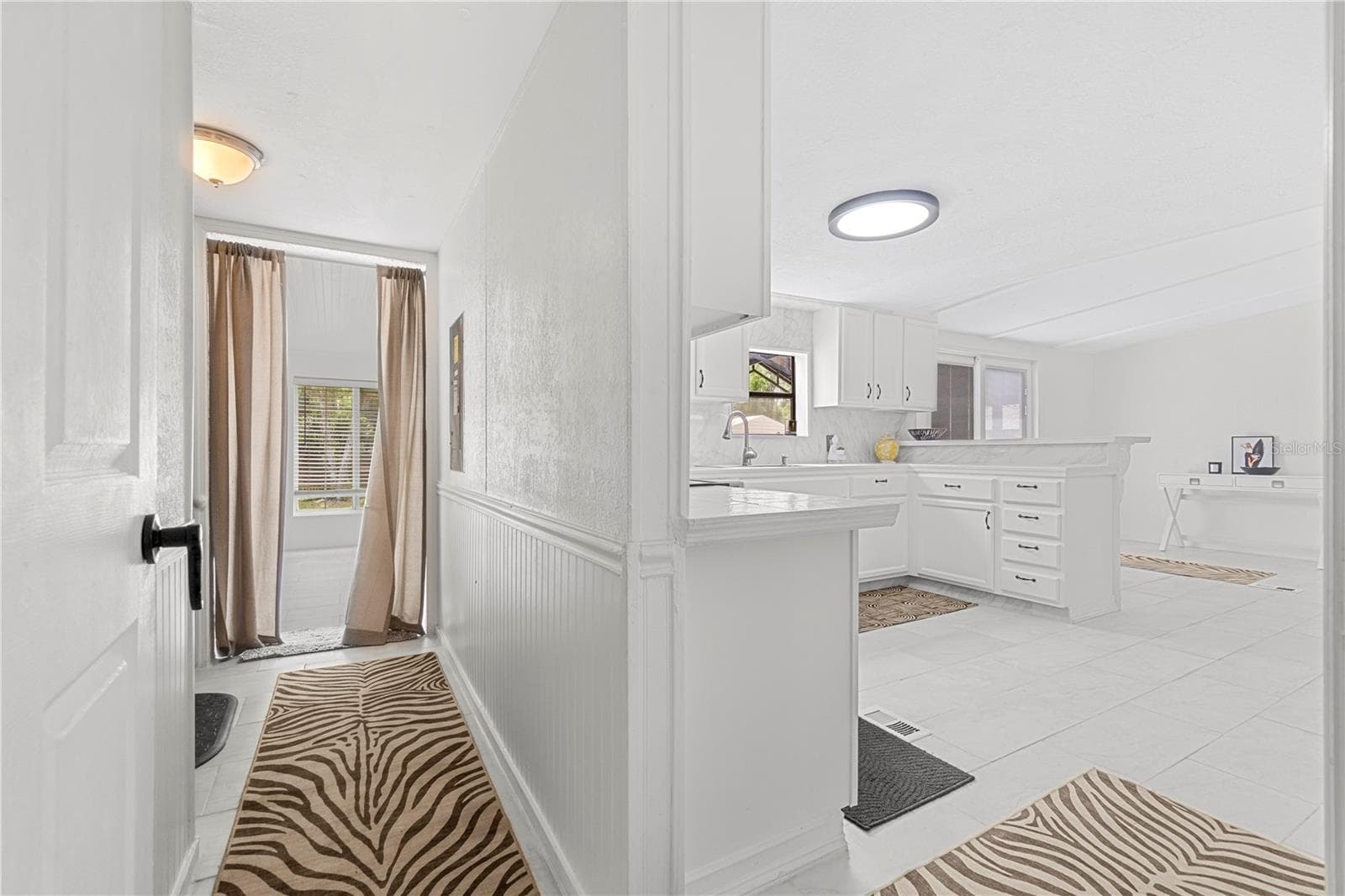 Hall to sunroom - 8356 W TAWNY ROSE LN, CRYSTAL RIVER