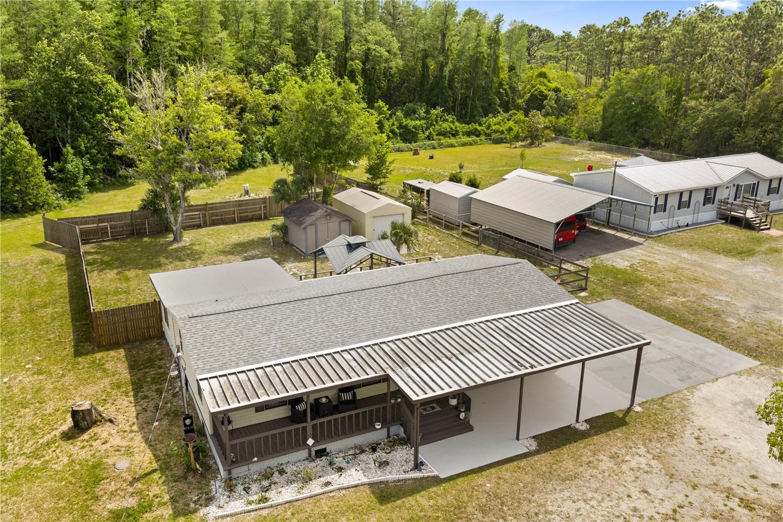 Manufactured Home at 8356 W TAWNY ROSE LN, CRYSTAL RIVER, photo 39 of 63