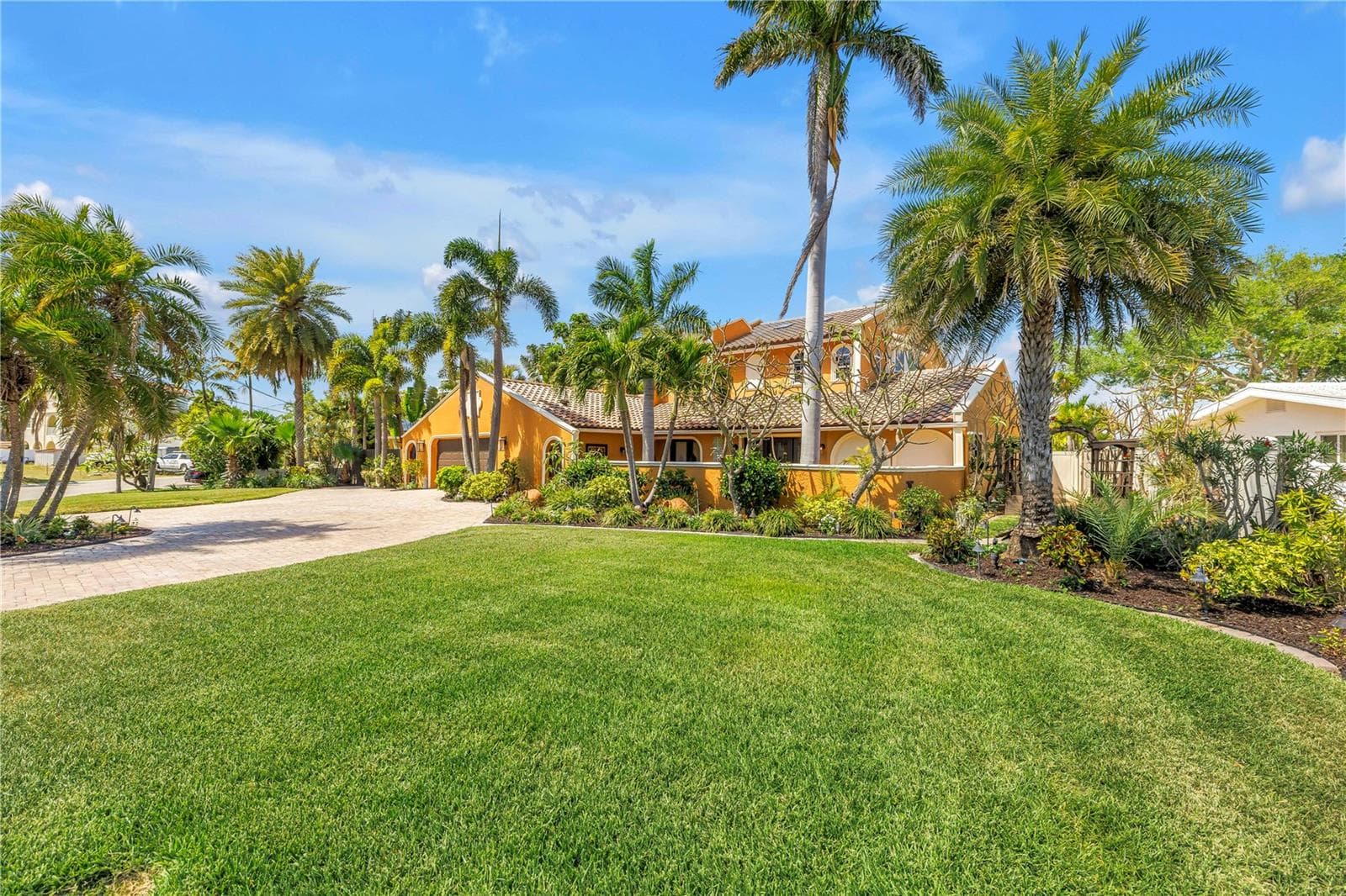 Single Family Residence at 3945 POINSETTIA DR, ST PETE BEACH, photo 16 of 96