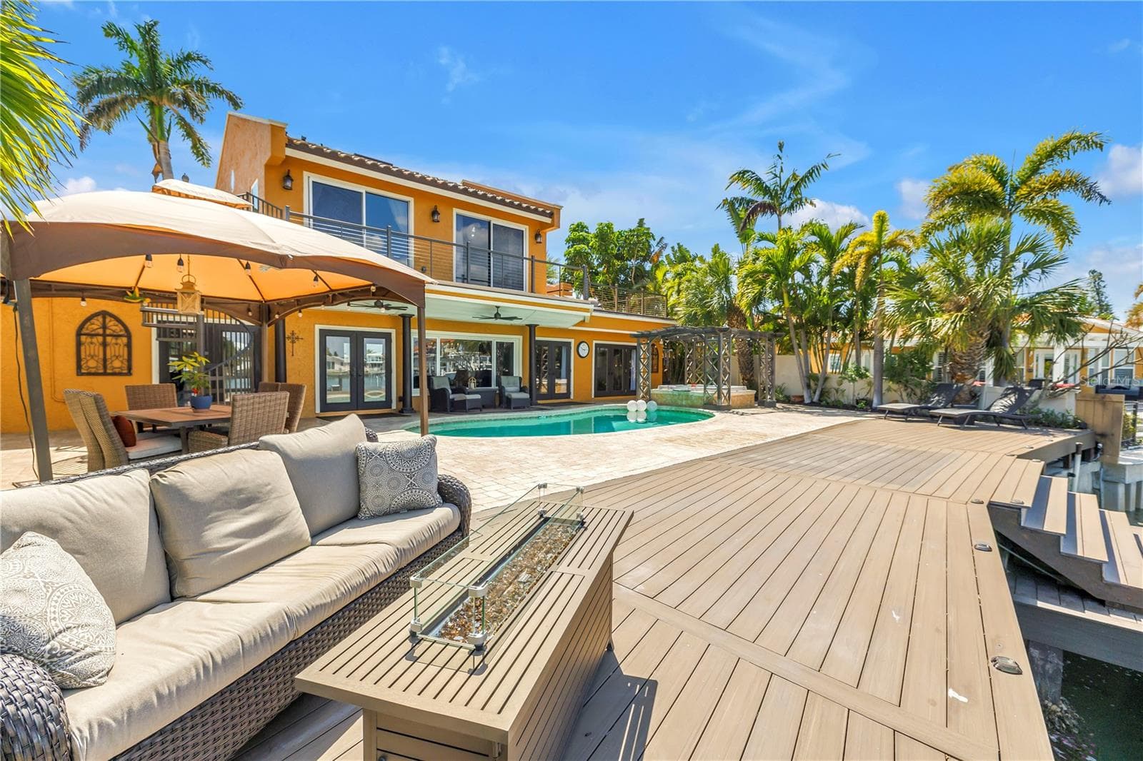 Single Family Residence at 3945 POINSETTIA DR, ST PETE BEACH, photo 19 of 96