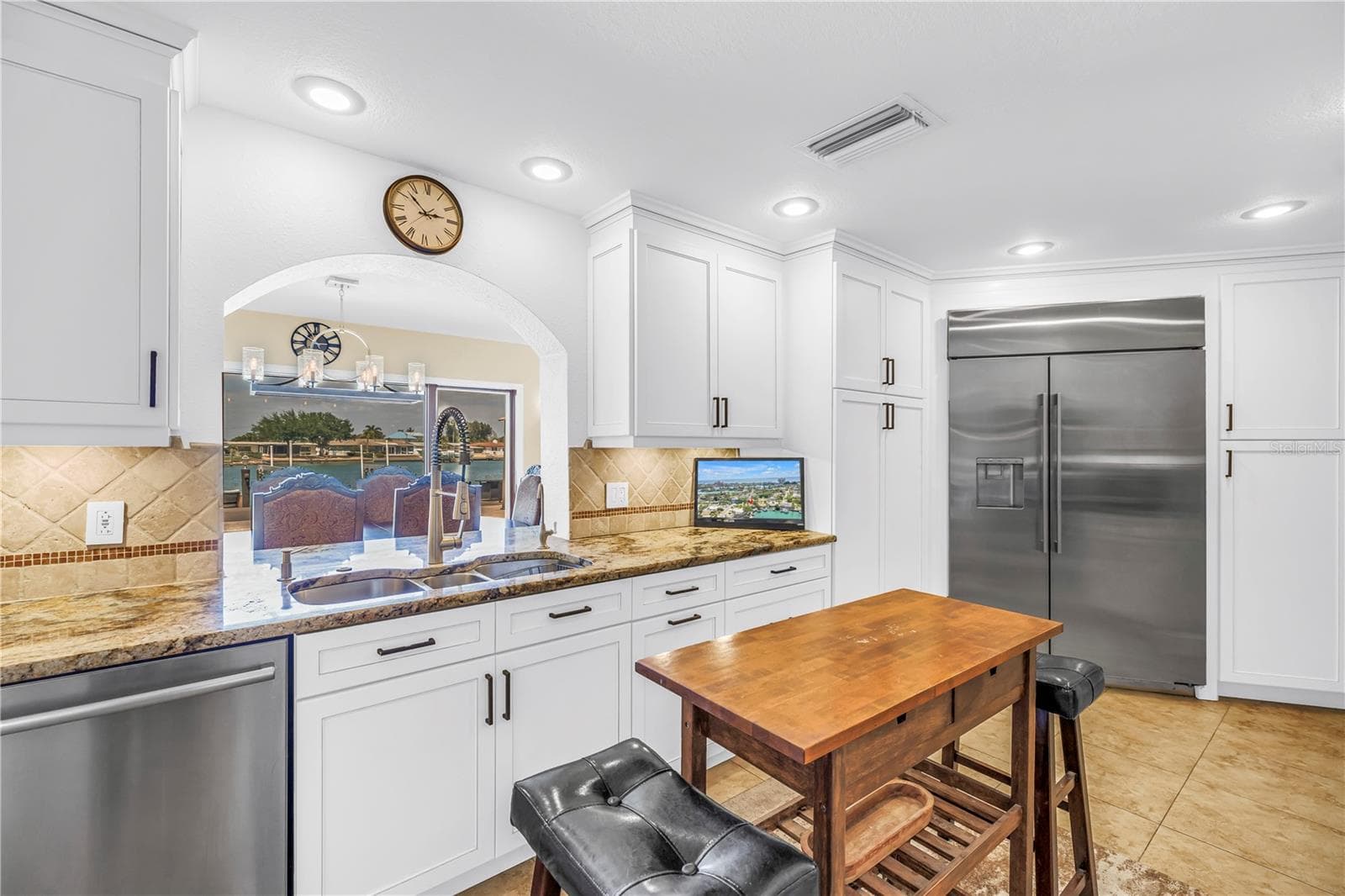 Single Family Residence at 3945 POINSETTIA DR, ST PETE BEACH, photo 33 of 96