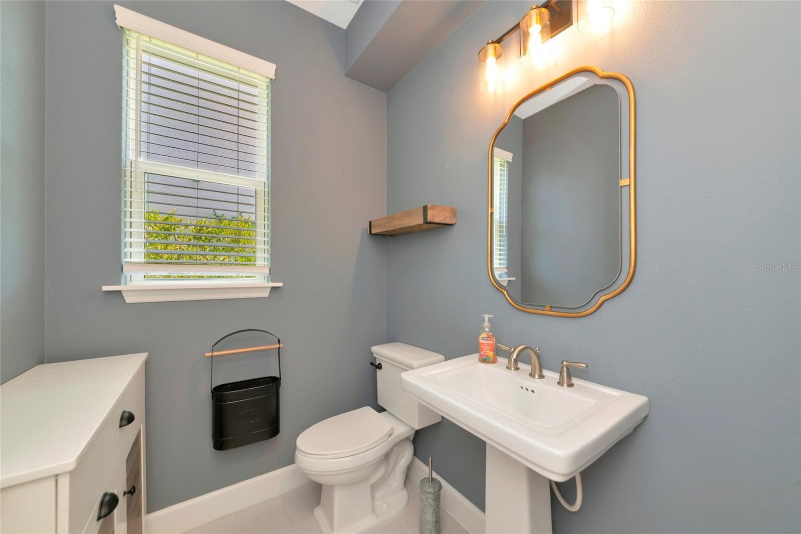 Single Family Residence at 10187 MILKY WAY CIR, SARASOTA, photo 5 of 93