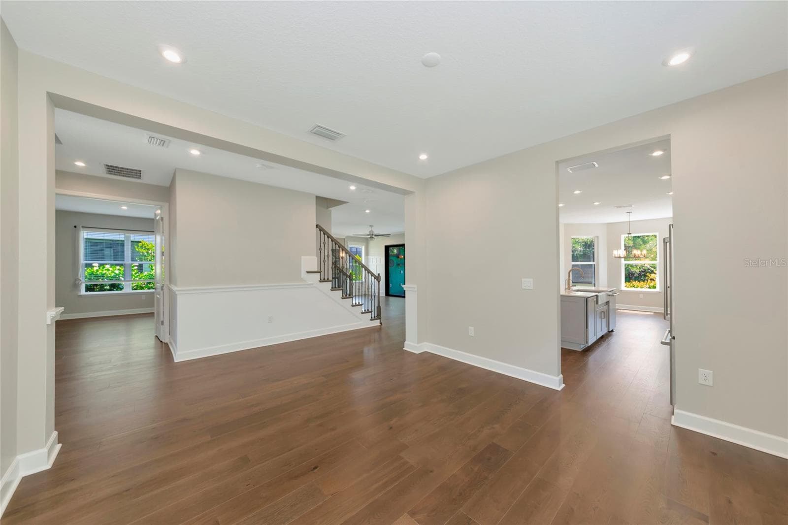Single Family Residence at 10187 MILKY WAY CIR, SARASOTA, photo 8 of 93