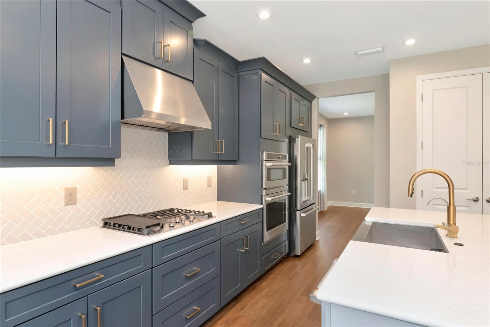Single Family Residence at 10187 MILKY WAY CIR, SARASOTA, photo 14 of 93