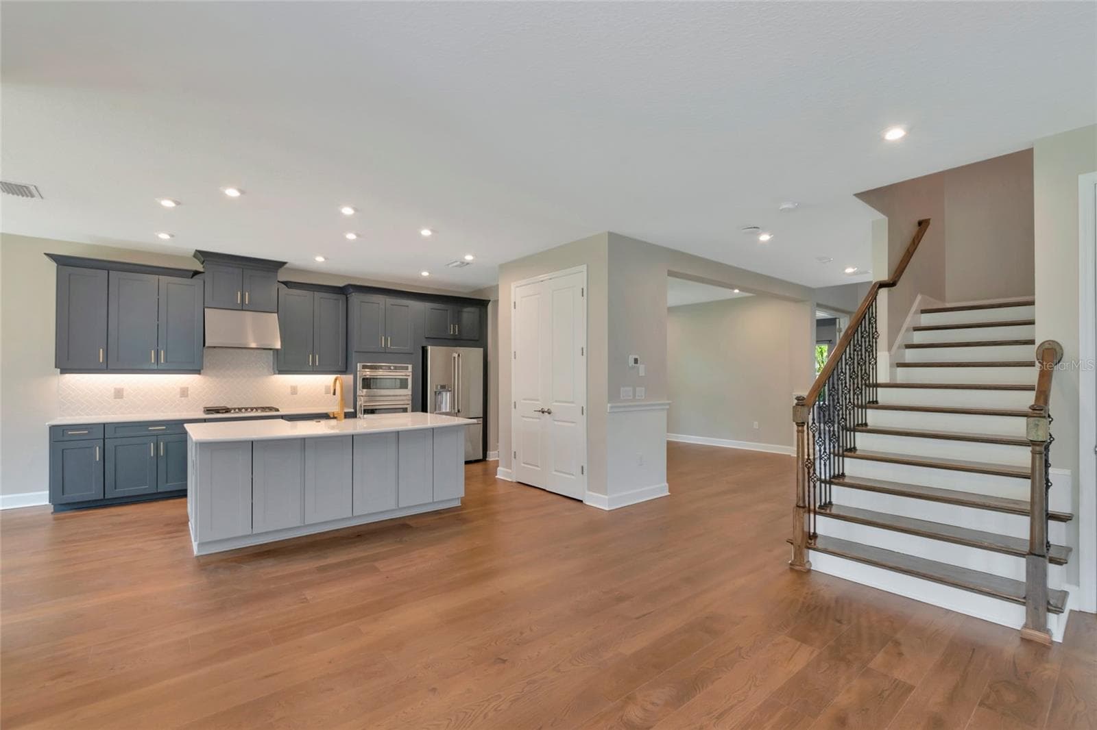 Single Family Residence at 10187 MILKY WAY CIR, SARASOTA, photo 24 of 93