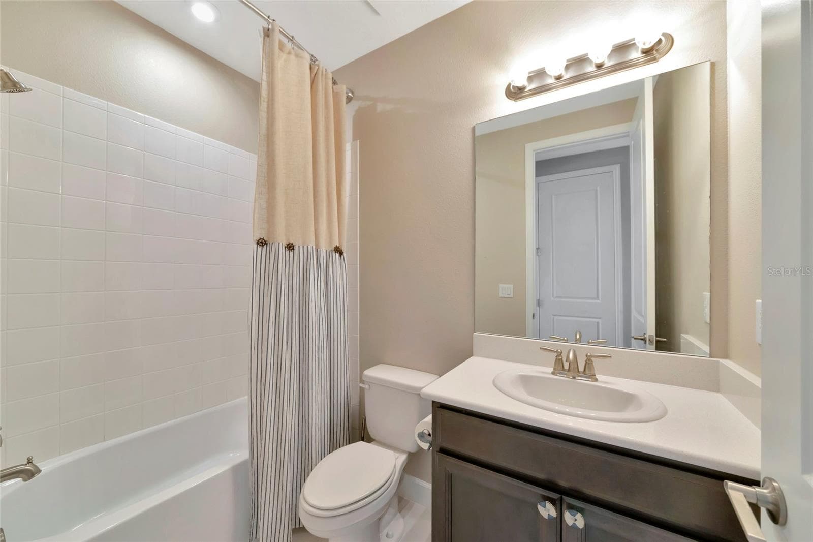 Single Family Residence at 10187 MILKY WAY CIR, SARASOTA, photo 47 of 93