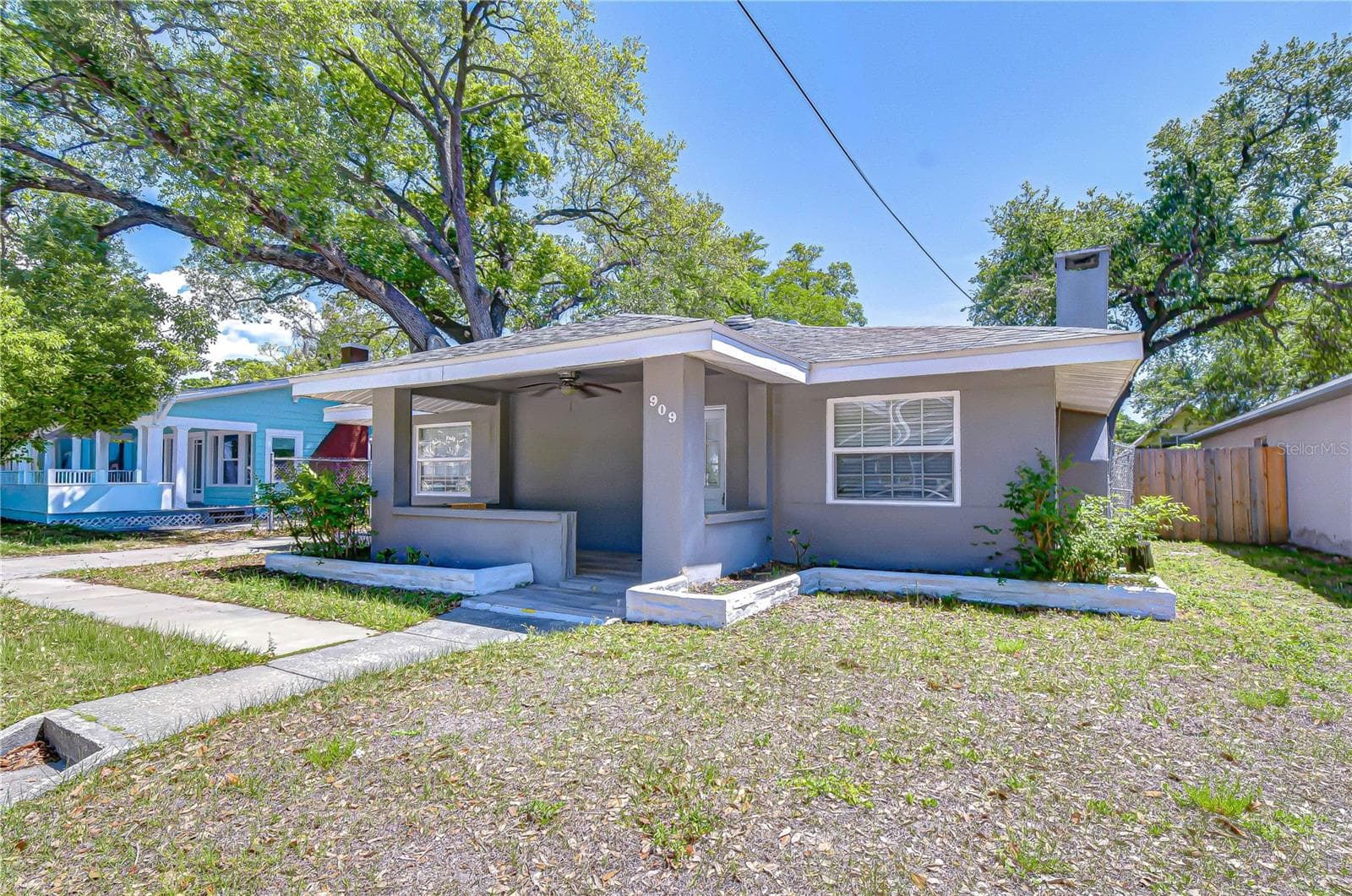 Single Family Residence at 909 HART ST, CLEARWATER, photo 6 of 78