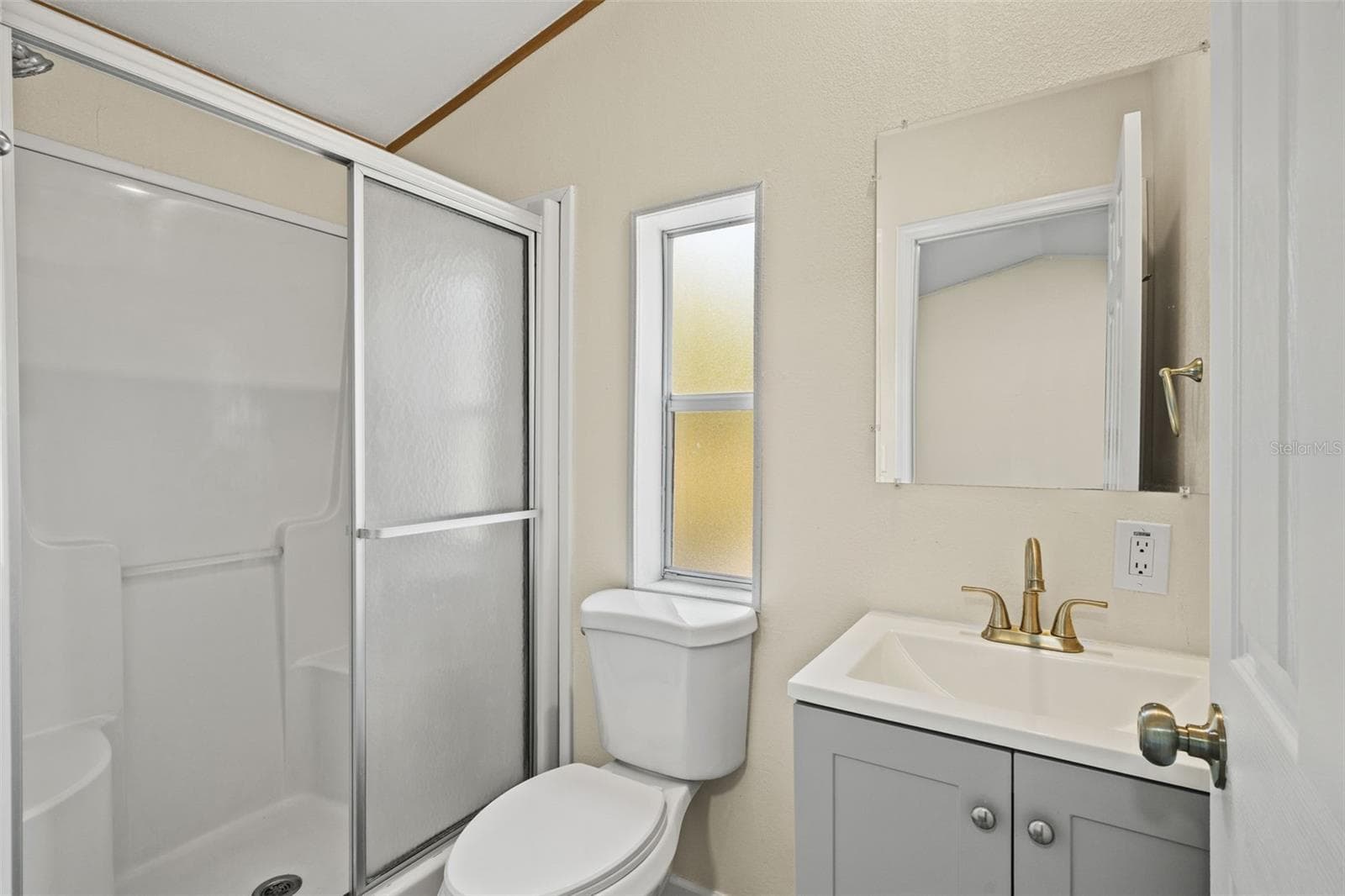 Manufactured Home at 3345 BALLARD ST, SPRING HILL, photo 16 of 51