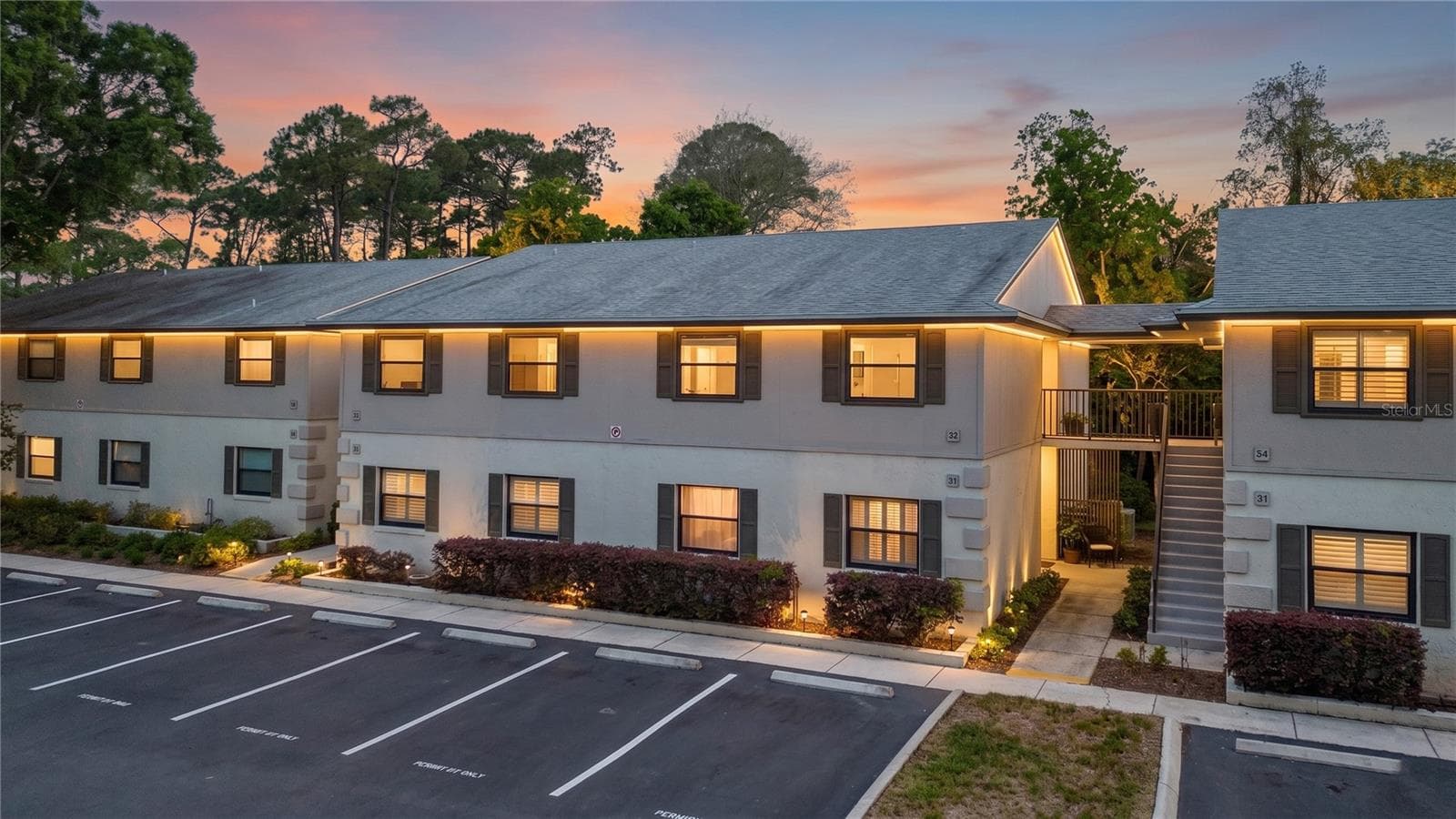32 NAVARRA CT