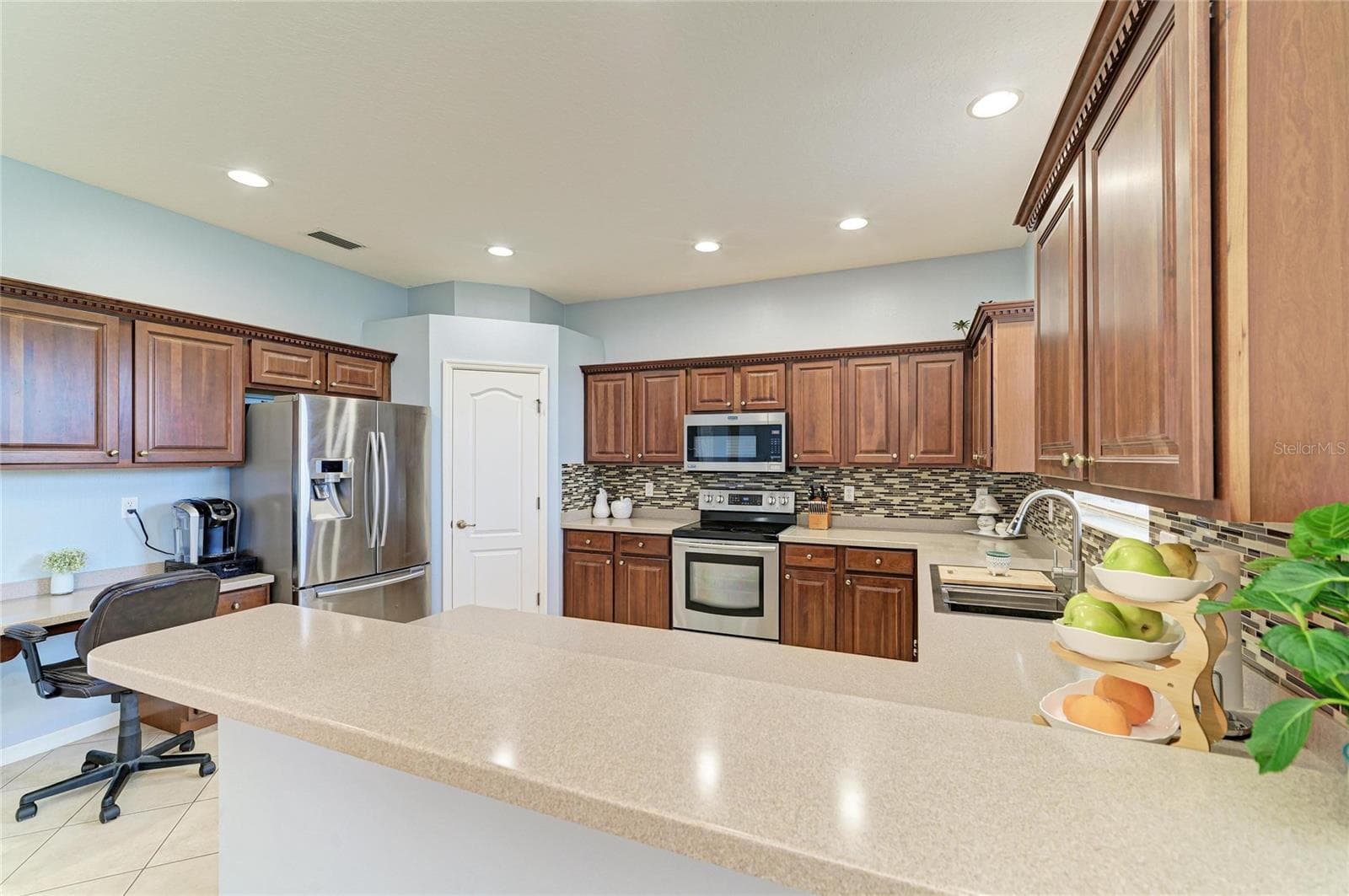 Single Family Residence at 9035 WILLOWBROOK CIR, BRADENTON, photo 16 of 56