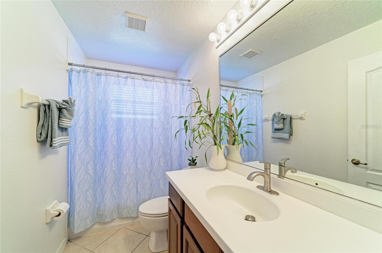 Single Family Residence at 9035 WILLOWBROOK CIR, BRADENTON, photo 33 of 56