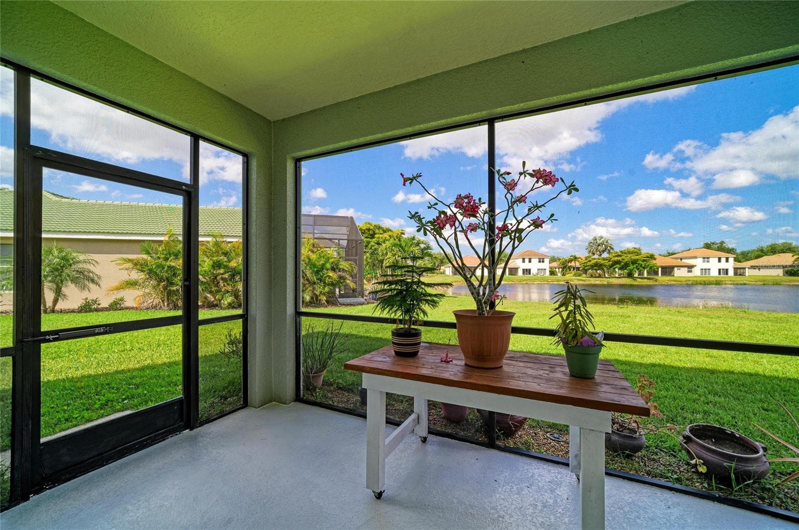 Single Family Residence at 9035 WILLOWBROOK CIR, BRADENTON, photo 38 of 56