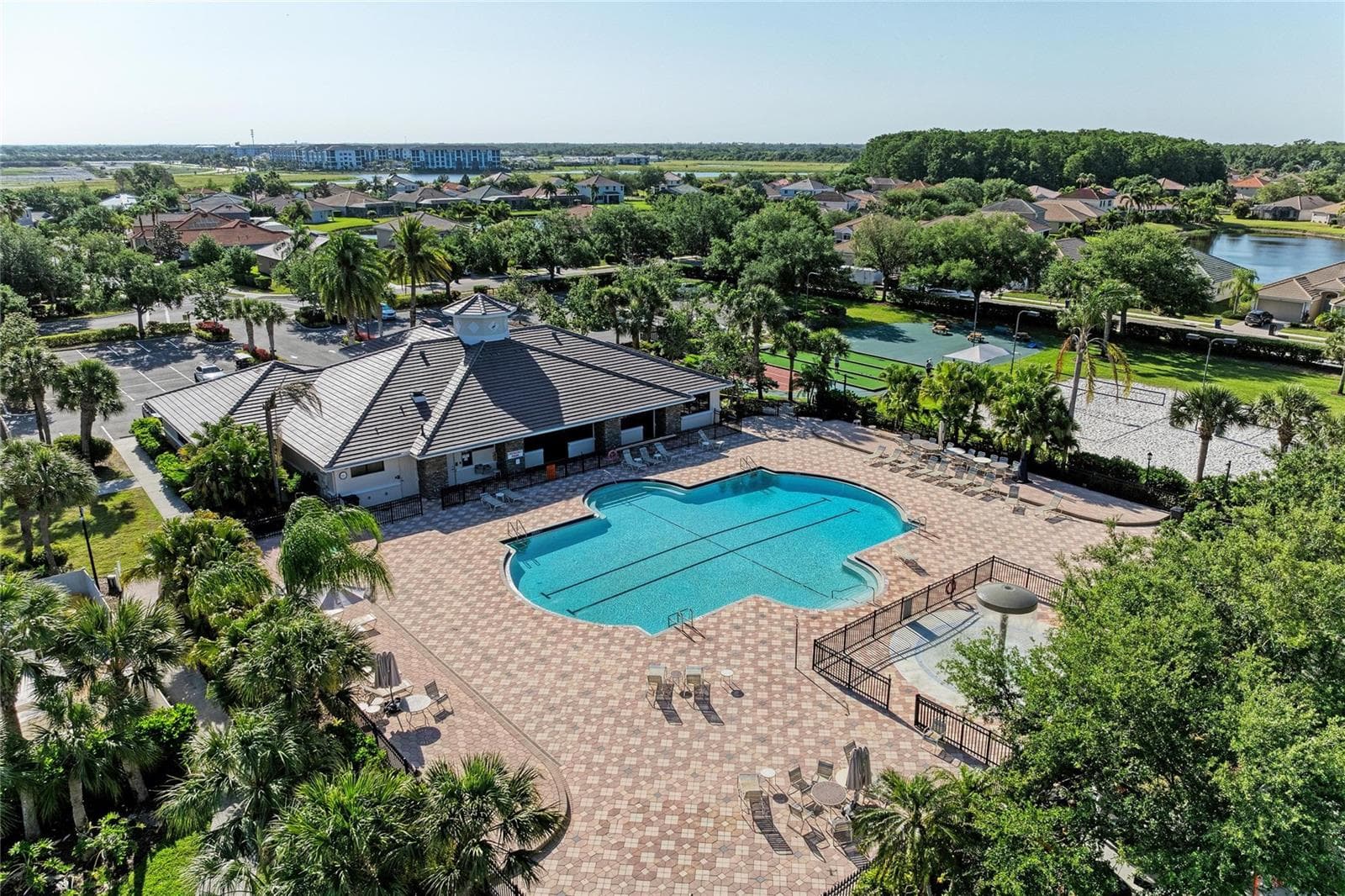 Single Family Residence at 9035 WILLOWBROOK CIR, BRADENTON, photo 50 of 56