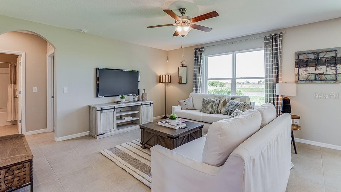 Single Family Residence at 5739 SILVER MOONLIGHT DR, PALMETTO, photo 6 of 29