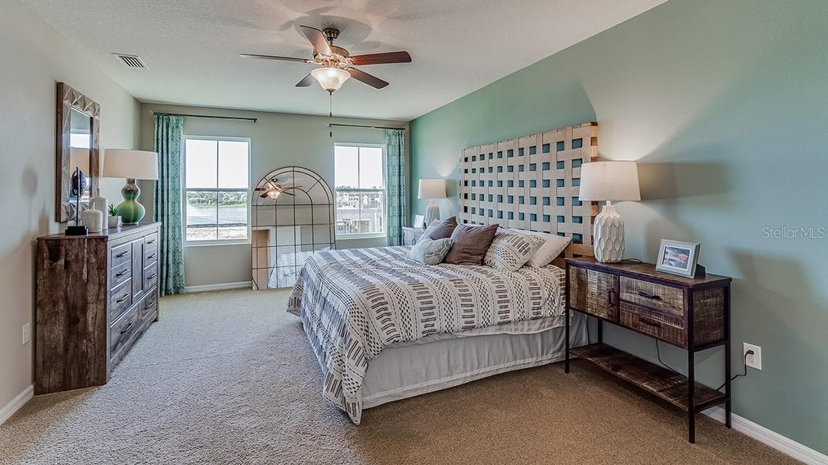 Single Family Residence at 5739 SILVER MOONLIGHT DR, PALMETTO, photo 8 of 29