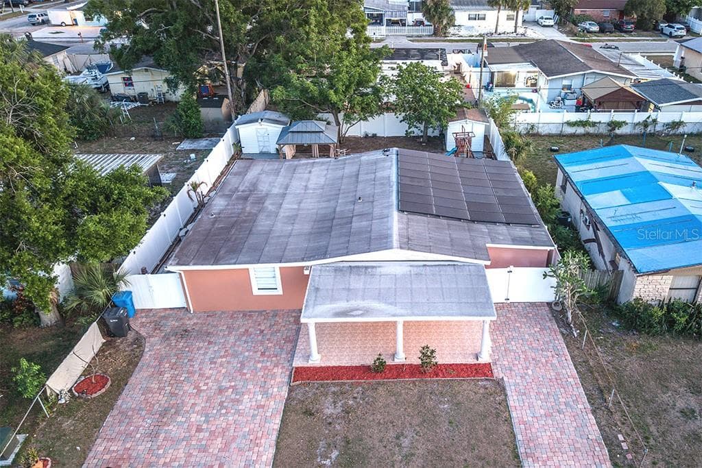 Single Family Residence at 6506 SALINE ST, TAMPA, photo 3 of 31