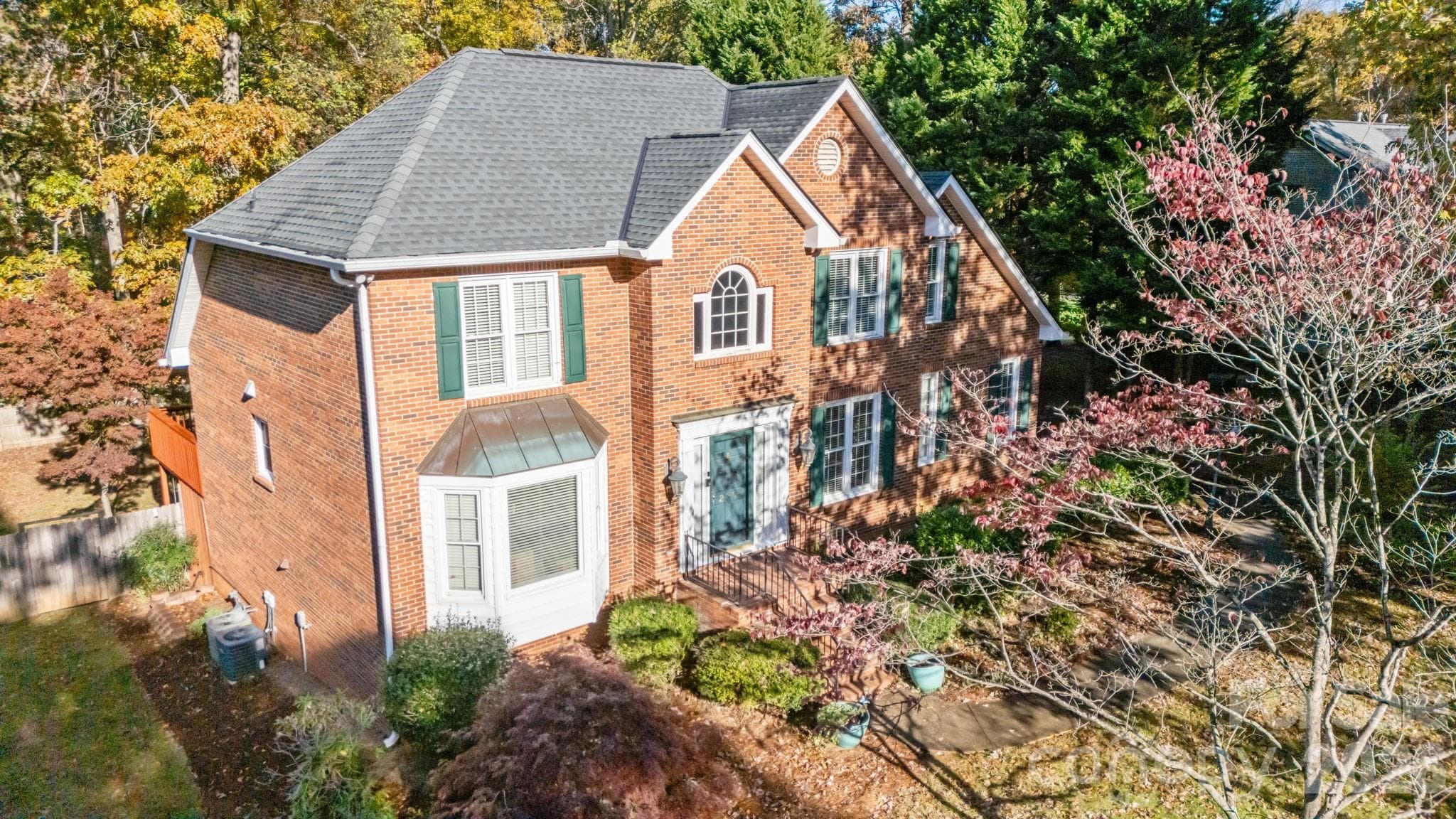 Single Family Residence at 280 Birchridge Drive, Kernersville, photo 2 of 36