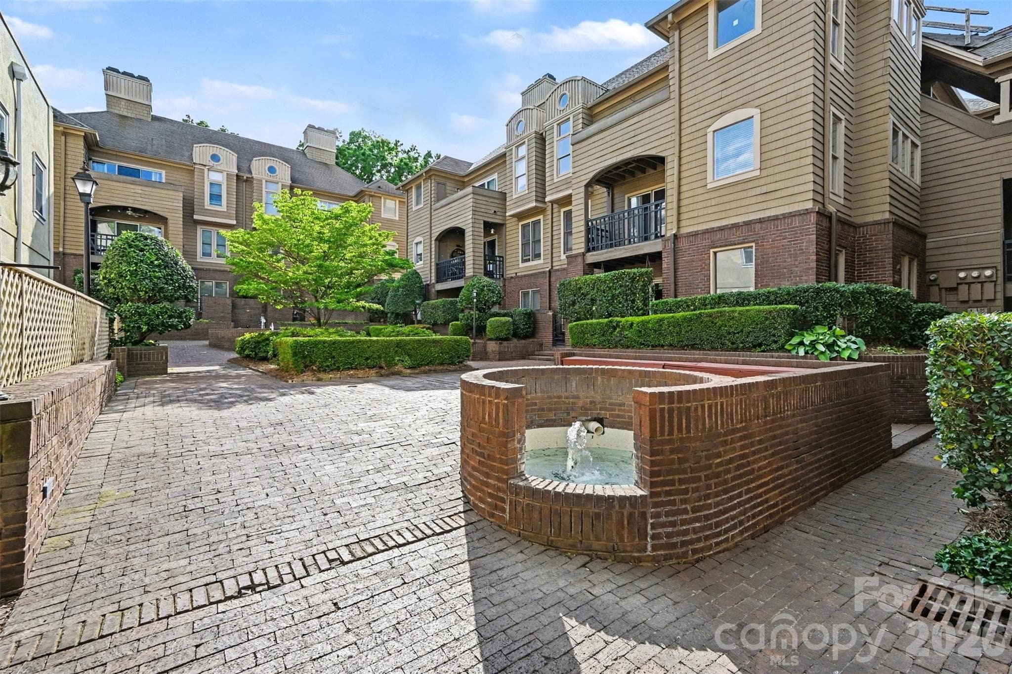 Condominium at Charlotte, photo 29 of 40