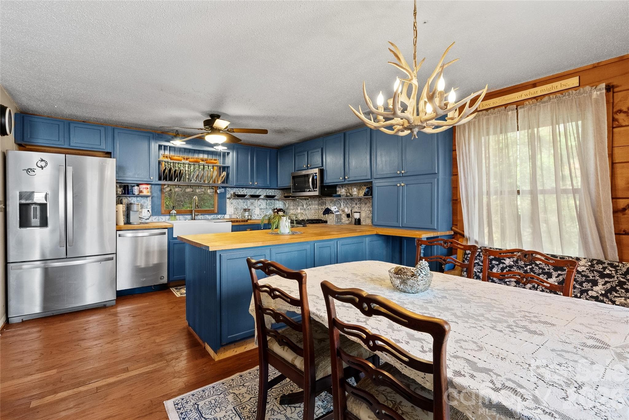 Single Family Residence at Mars Hill, photo 10 of 46