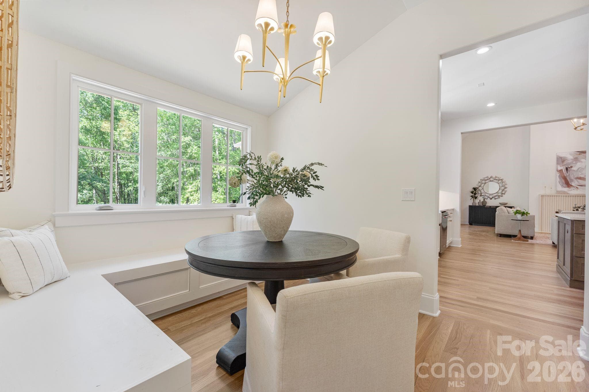 Breakfast Nook - 8016 Gulf Creek Road, Lancaster