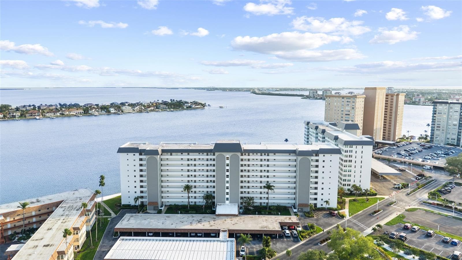 Condominium at 5108 BRITTANY DR S #903, ST PETERSBURG, photo 30 of 41