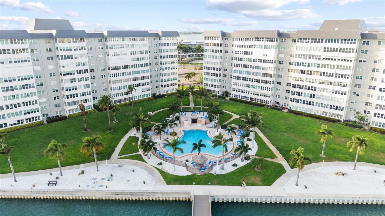 Condominium at 5108 BRITTANY DR S #903, ST PETERSBURG, photo 35 of 41
