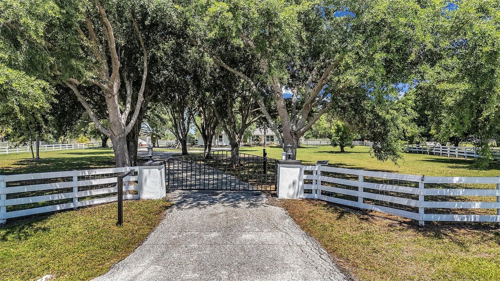 Single Family Residence at 5222 BLACKJACK CIR, PUNTA GORDA, photo 3 of 69