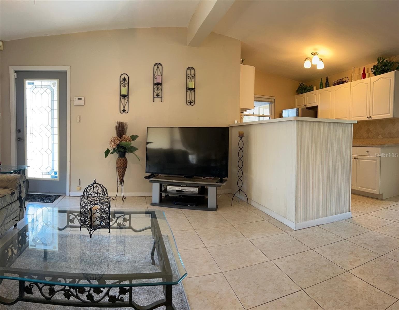 LR TO FRNT ENTRY DR - 123 POINSETTIA CIR NE, PORT CHARLOTTE