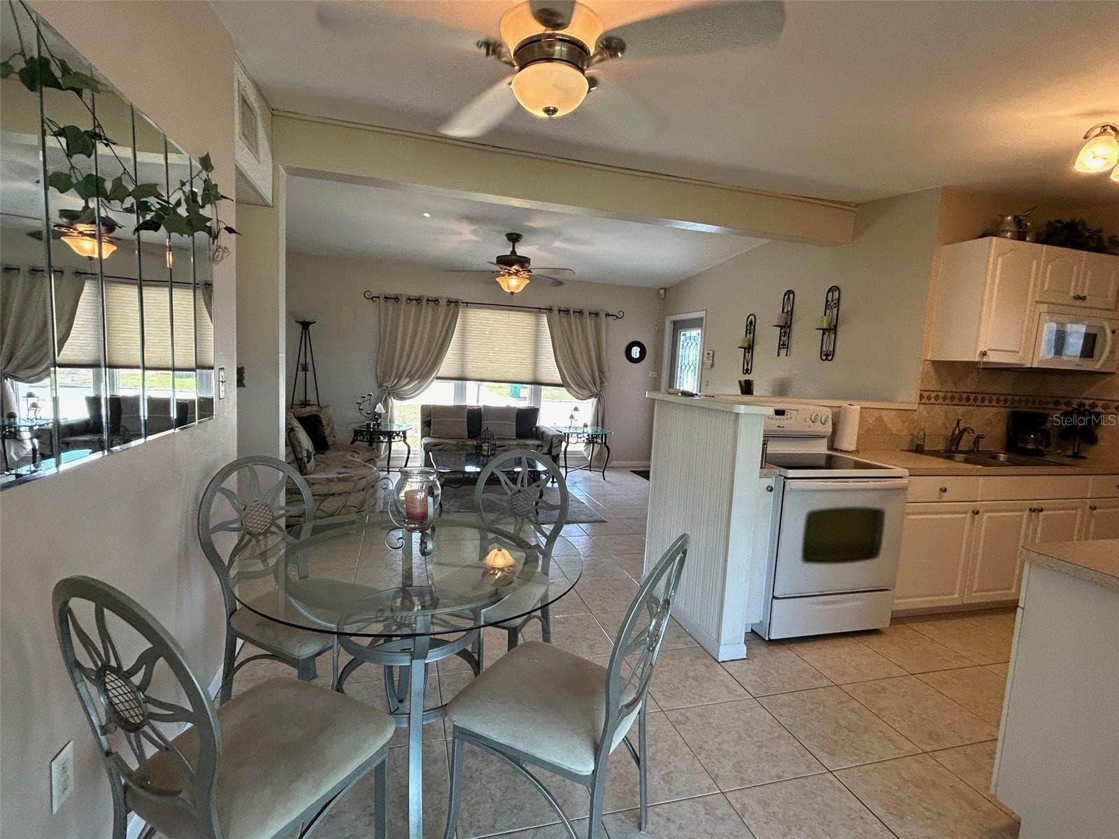 Single Family Residence at 123 POINSETTIA CIR NE, PORT CHARLOTTE, photo 10 of 90