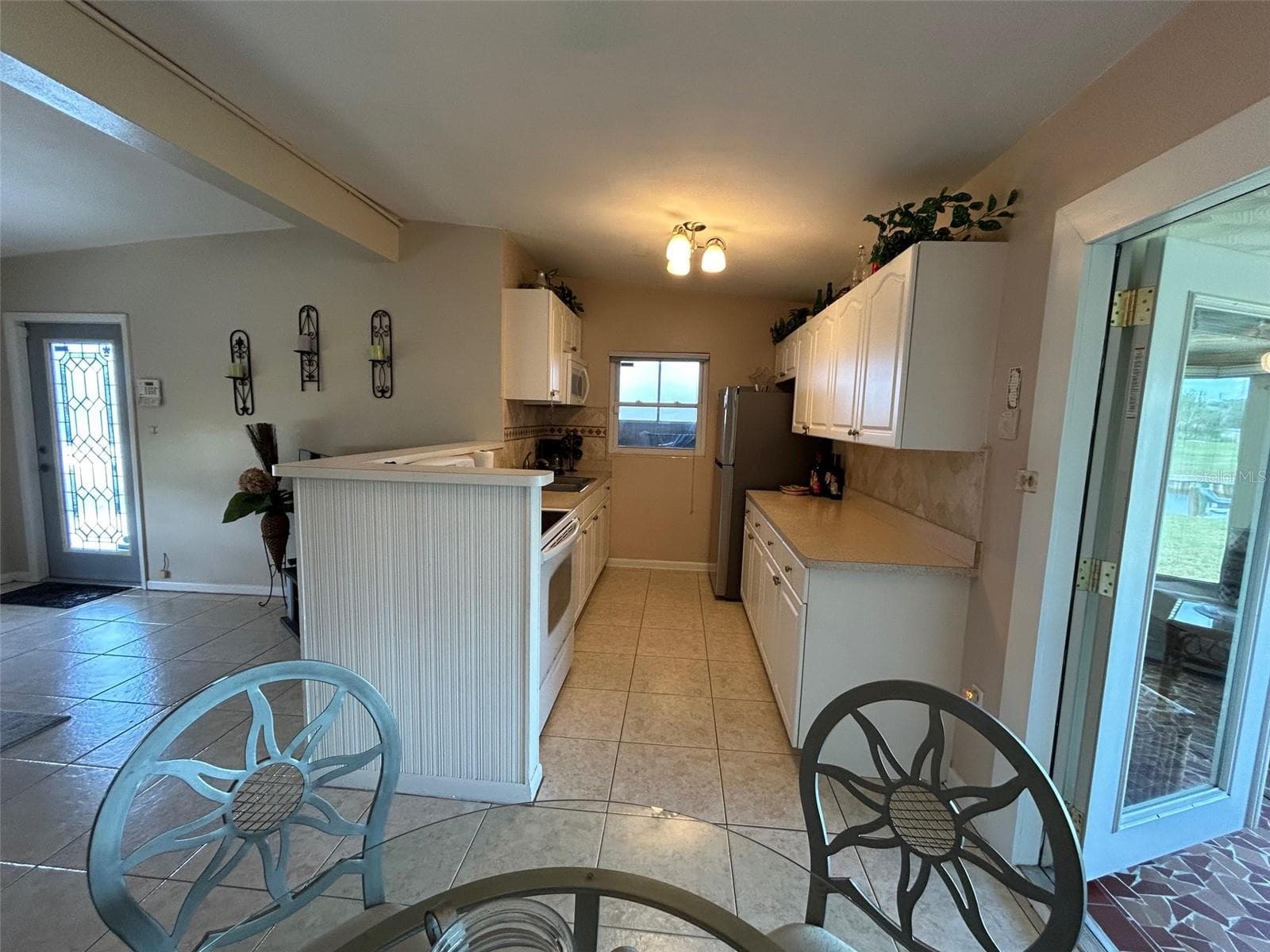 Single Family Residence at 123 POINSETTIA CIR NE, PORT CHARLOTTE, photo 11 of 90