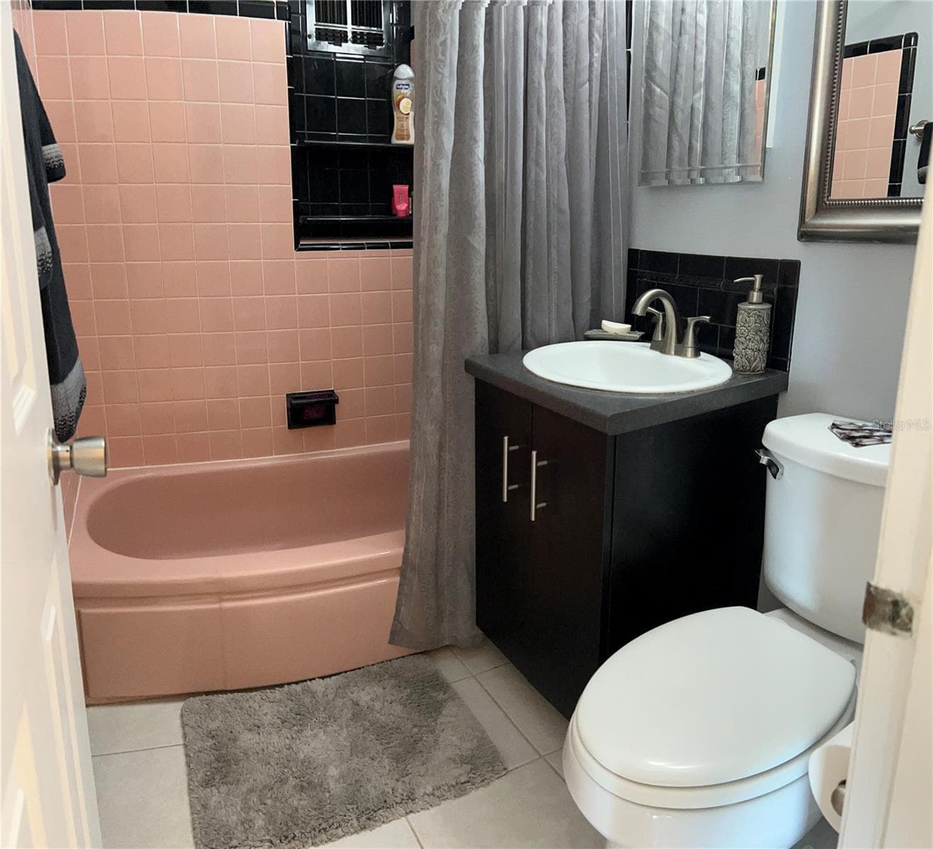 HALL BATH (1) - 123 POINSETTIA CIR NE, PORT CHARLOTTE