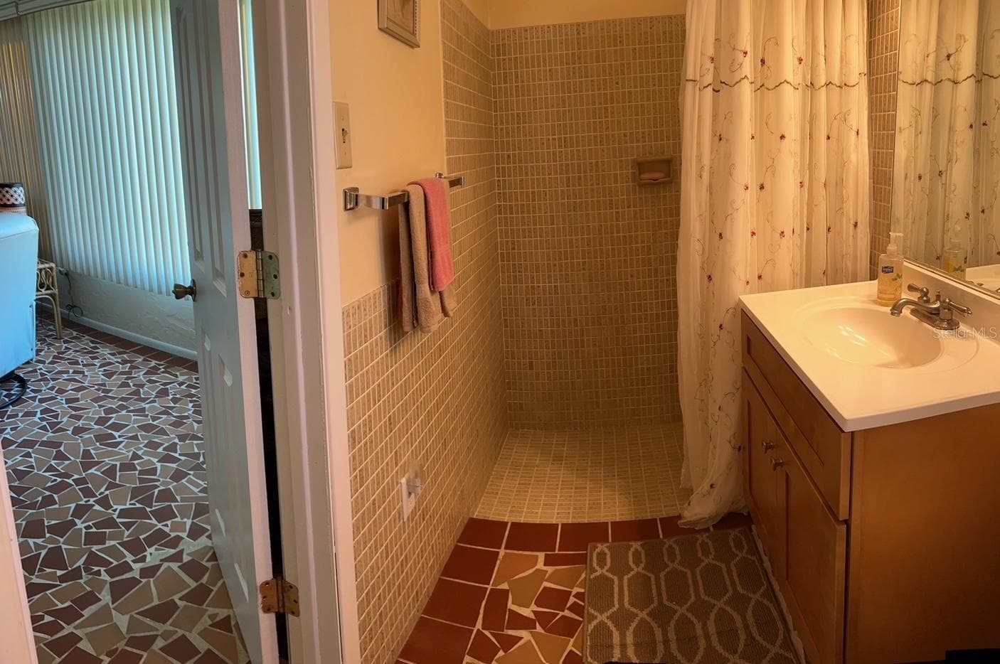 Single Family Residence at 123 POINSETTIA CIR NE, PORT CHARLOTTE, photo 28 of 90