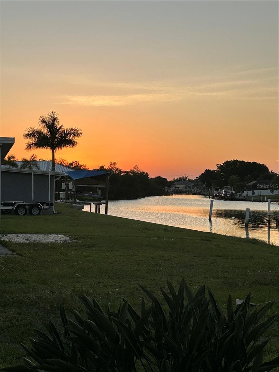 SPRING - 123 POINSETTIA CIR NE, PORT CHARLOTTE