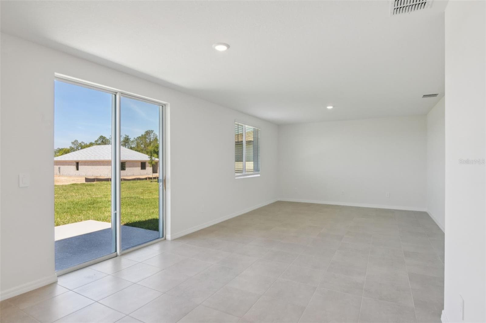 Single Family Residence at 12589 HOMELAND DR, DADE CITY, photo 7 of 38