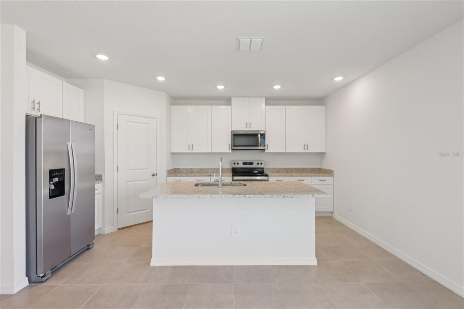 Single Family Residence at 12589 HOMELAND DR, DADE CITY, photo 11 of 38