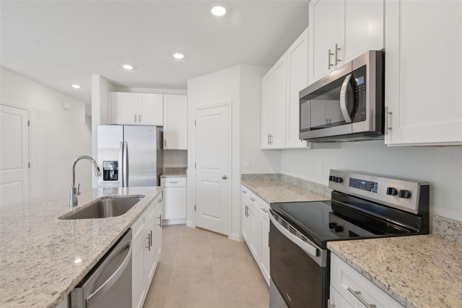 Single Family Residence at 12589 HOMELAND DR, DADE CITY, photo 14 of 38
