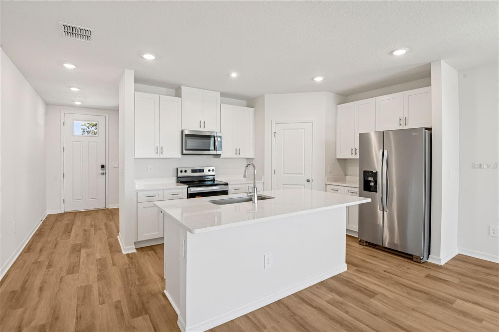Single Family Residence at 12573 HOMELAND DR, DADE CITY, photo 12 of 33