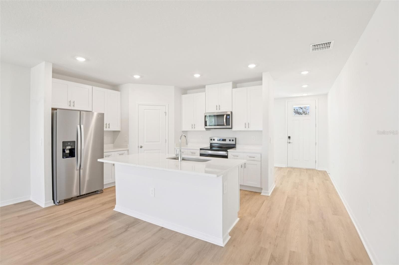Single Family Residence at 12597 HOMELAND DR, DADE CITY, photo 14 of 36